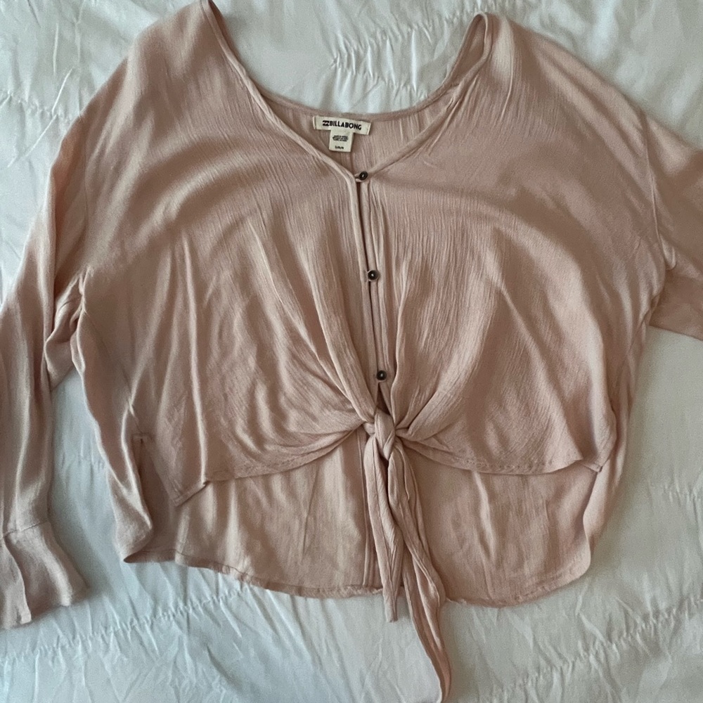 Billabong light pink cropped quarter length sleeve